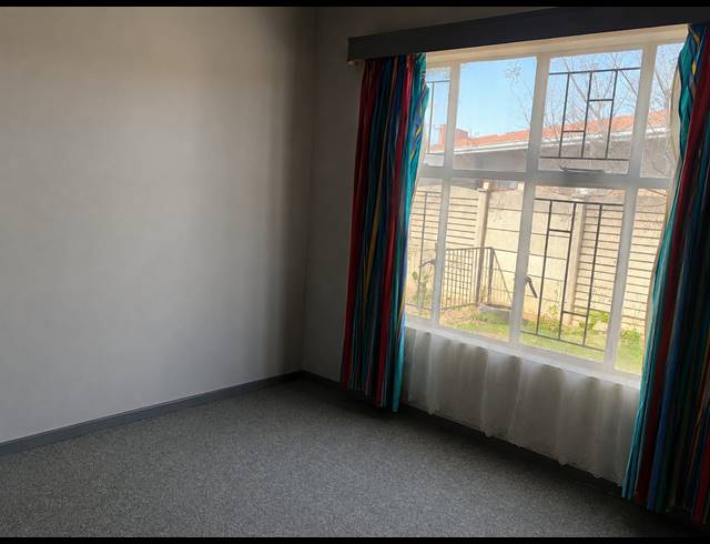 4 BEDROOM FREEHOLD FOR SALE IN VANDERBIJLPARK CE 3